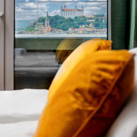 Sky Park 1 - Castle View From Bed, Luxurious #Instaworthy Apartment In Downtown City Center, Parking Included, Best Address In Town *