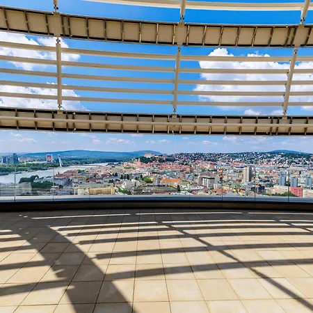 Sky Park 1 - Castle View From Bed, Luxurious #Instaworthy Apartment In Downtown City Center, Parking Included, Best Address In Town Bratislava