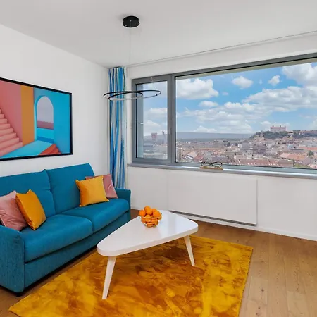 Sky Park 1 - Castle View From Bed, Luxurious #instaworthy In Downtown Center, Parking Included, Address In Town