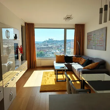 Sky Park 1 - Castle View From Bed, Luxurious #Instaworthy Apartment In Downtown City Center, Parking Included, Best Address In Town