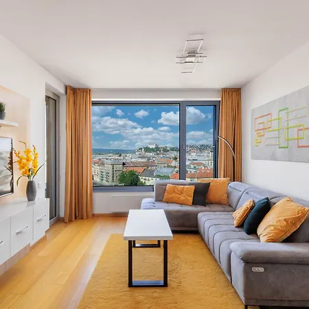 Apartment Sky Park 1 - Castle View From Bed, Luxurious #instaworthy In Downtown Center, Parking Included, Address In Town *