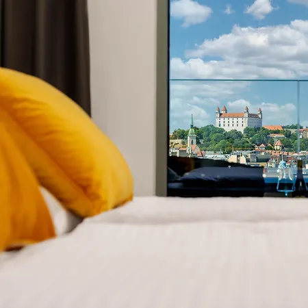 Apartment Sky Park 1 - Castle View From Bed, Luxurious #instaworthy In Downtown Center, Parking Included, Address In Town *