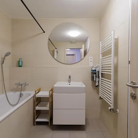 Sky Park 1 - Castle View From Bed, Luxurious #instaworthy In Downtown Center, Parking Included, Address In Town Apartment