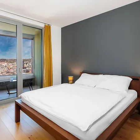 Sky Park 1 - Castle View From Bed, Luxurious #instaworthy In Downtown Center, Parking Included, Address In Town