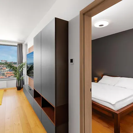 Sky Park 1 - Castle View From Bed, Luxurious #instaworthy In Downtown Center, Parking Included, Address In Town Apartment Pressburg