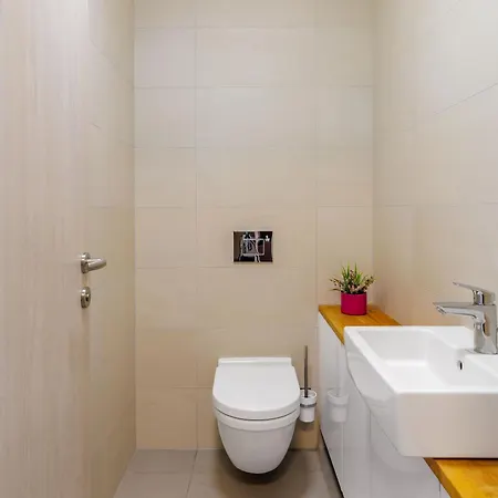 Sky Park 1 - Castle View From Bed, Luxurious #instaworthy In Downtown Center, Parking Included, Address In Town Pressburg