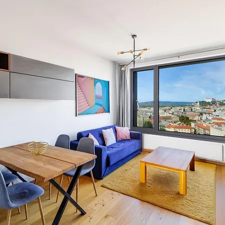 Sky Park 1 - Castle View From Bed, Luxurious #instaworthy In Downtown Center, Parking Included, Address In Town * Pressburg