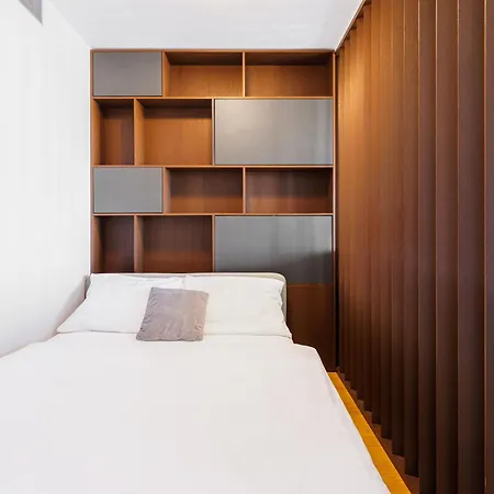 Sky Park 1 - Castle View From Bed, Luxurious #instaworthy In Downtown Center, Parking Included, Address In Town Apartment *