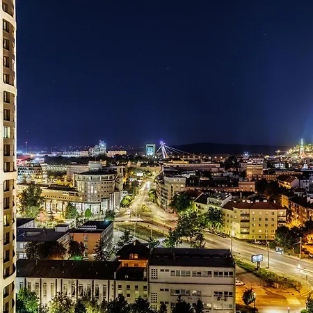 Sky Park 1 - Castle View From Bed, Luxurious #instaworthy In Downtown Center, Parking Included, Address In Town Apartment Pressburg