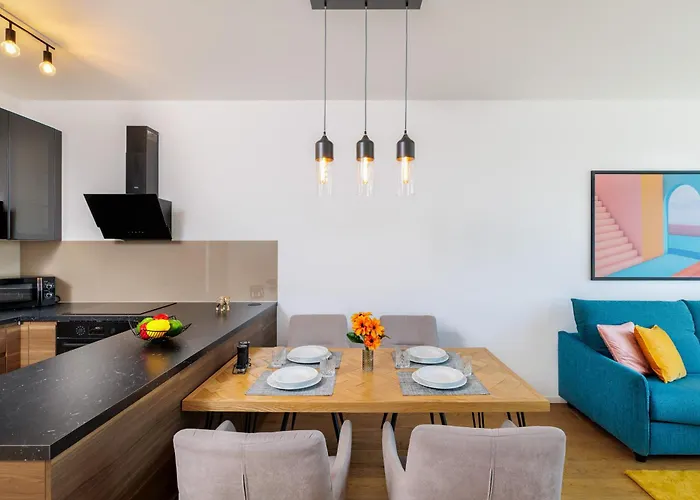 Apartman Sky Park 1 - Luxurious #instaworthy In Downtown Center With Included Parking, Address In Town Pozsony