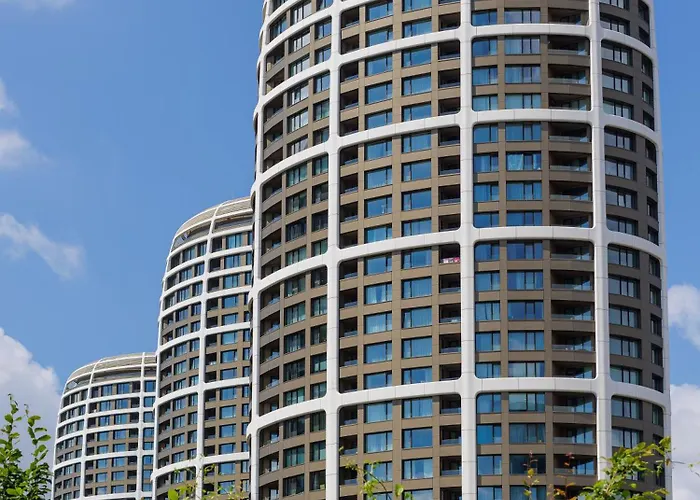 Sky Park 1 - Luxurious #instaworthy In Downtown Center With Included Parking, Address In Town Apartman Pozsony