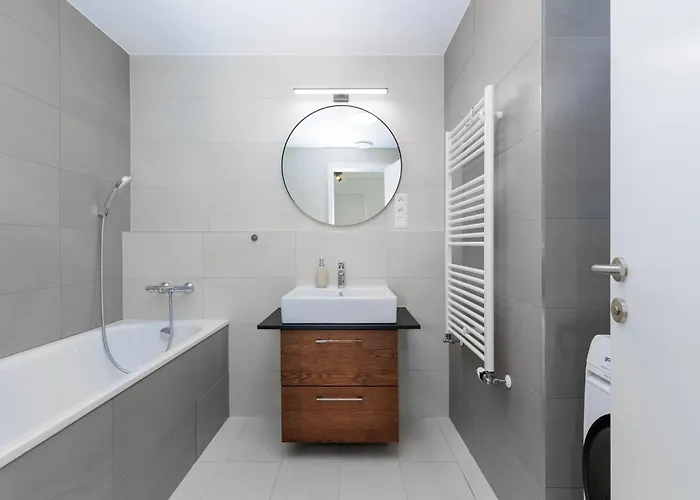 Sky Park 1 - Luxurious #instaworthy In Downtown Center With Included Parking, Address In Town Bratislava