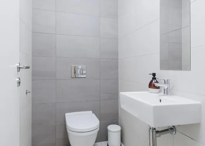 Sky Park 1 - Luxurious #instaworthy In Downtown Center With Included Parking, Address In Town דירה