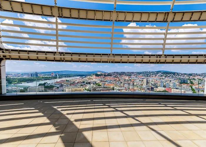 Sky Park 1 - Luxurious #instaworthy In Downtown Center With Included Parking, Address In Town ברטיסלאבה