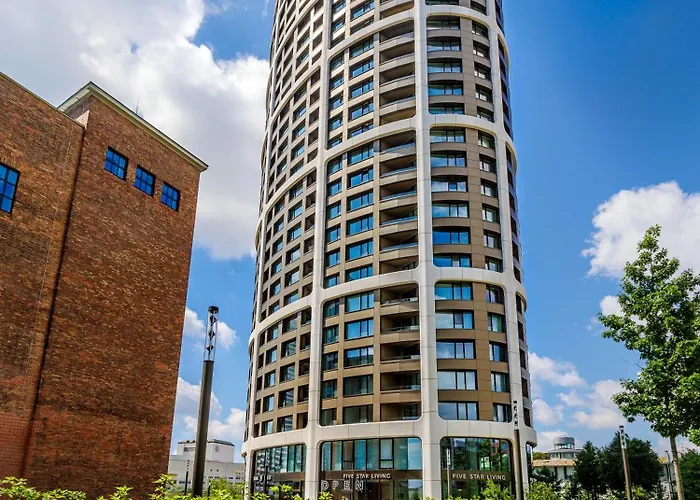 דירה Sky Park 1 - Luxurious #instaworthy In Downtown Center With Included Parking, Address In Town *